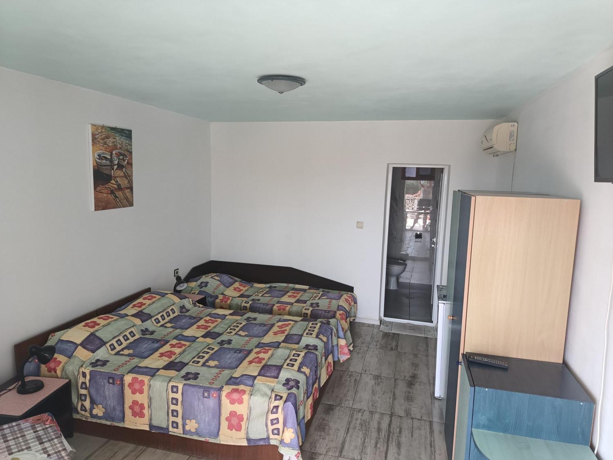 Eli Guest House بالشيك المظهر الخارجي الصورة